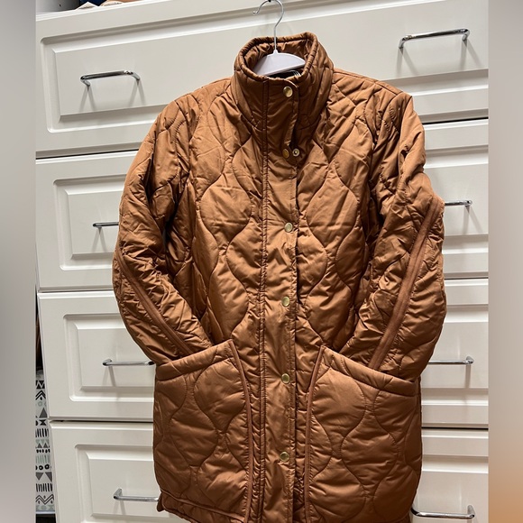 Jcrew cocoon coat. No longer has tags is small definitely for a petite person. - Picture 7 of 10